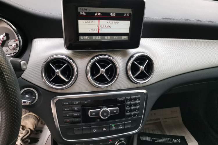Used Mercedes-Benz GLA 2015 GLA 200 Fashion Model Audio And AC Panel