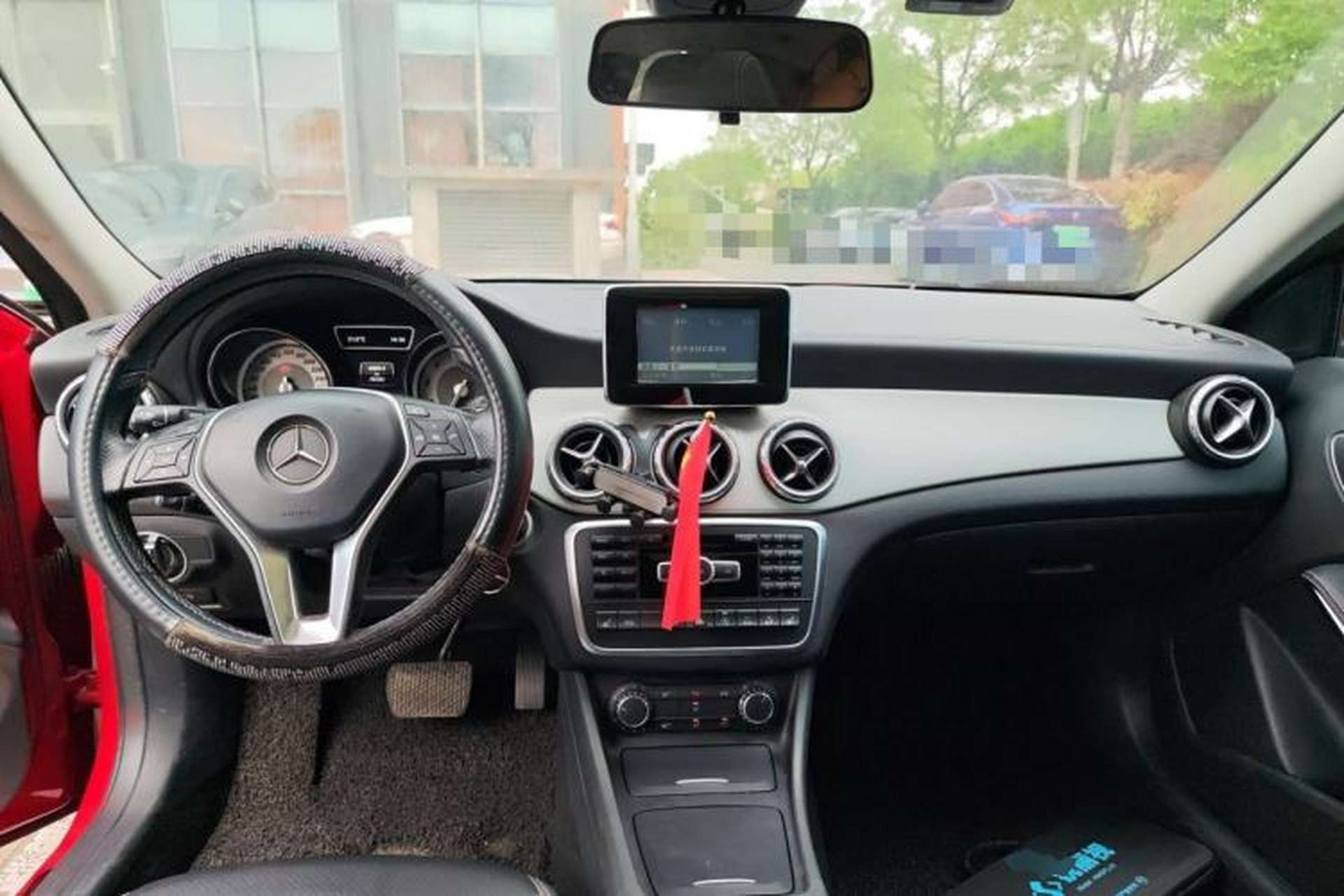 Used Mercedes-Benz GLA 2015 GLA 220 4MATIC Fashion Model Center Console