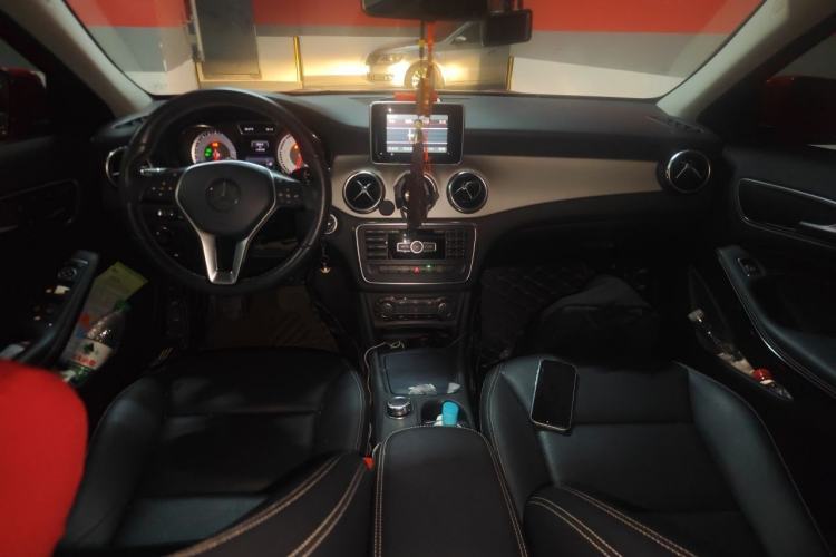 Used Mercedes-Benz GLA 2015 GLA 200 Sport Edition Center Console