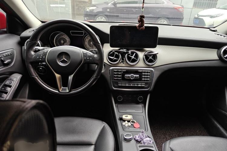 Used Mercedes-Benz GLA 2015 GLA 200 Fashion Model Center Console