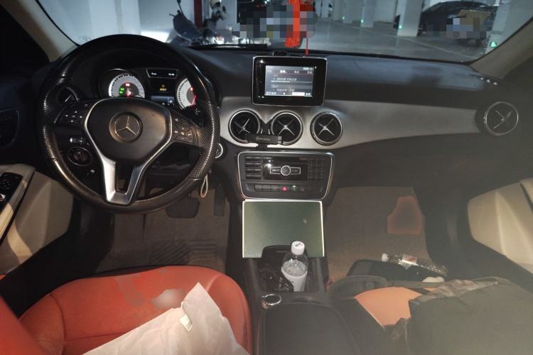 Used Mercedes-Benz GLA 2015 GLA 200 Fashion Model Center Console