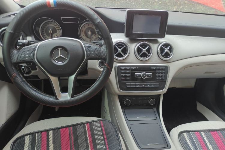 Used Mercedes-Benz GLA 2015 GLA 200 Fashion Model Center Console