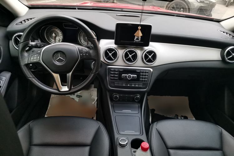Used Mercedes-Benz GLA 2015 GLA 200 Fashion Model Center Console