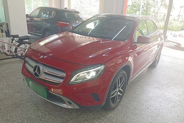 Używany Mercedes-Benz GLA 2015 GLA 200 Fashion Model