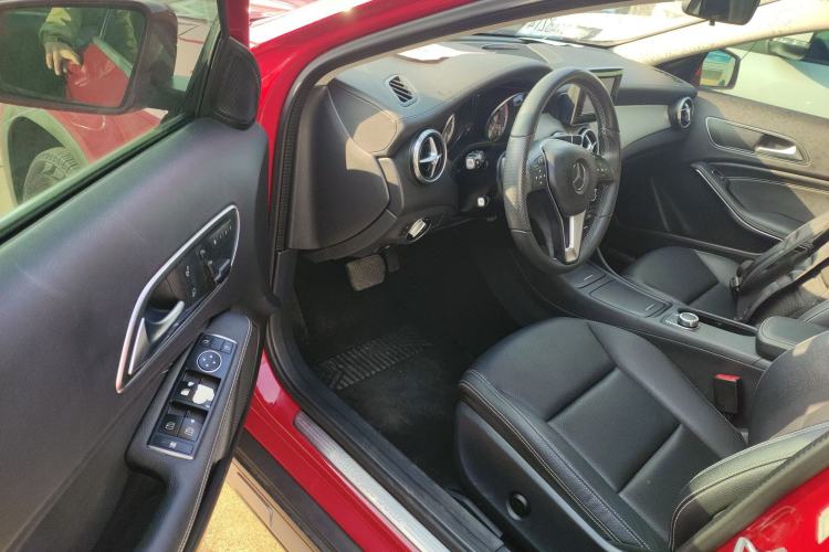 Used Mercedes-Benz GLA 2015 GLA 200 Fashion Model Driver Seat