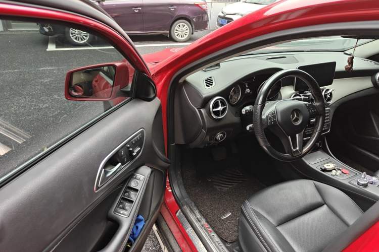 Used Mercedes-Benz GLA 2015 GLA 200 Fashion Model Driver Seat