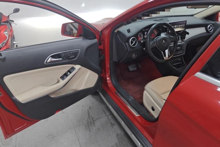 Used Mercedes-Benz GLA 2015 GLA 200 Fashion Model Driver Seat