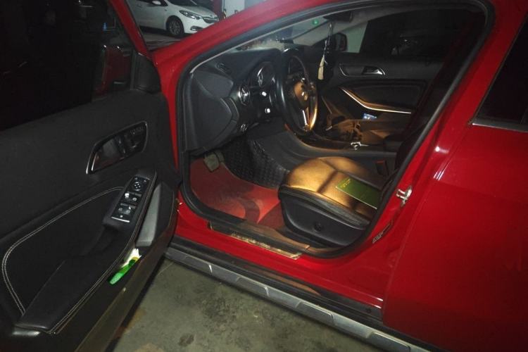 Used Mercedes-Benz GLA 2015 GLA 220 4MATIC Fashion Model Driver Seat