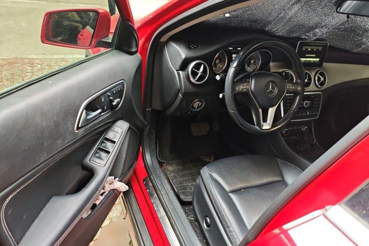 Used Mercedes-Benz GLA 2015 GLA 220 4MATIC Fashion Model Driver Seat