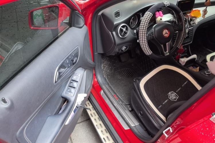 Used Mercedes-Benz GLA 2015 GLA 200 Sport Edition Driver Seat