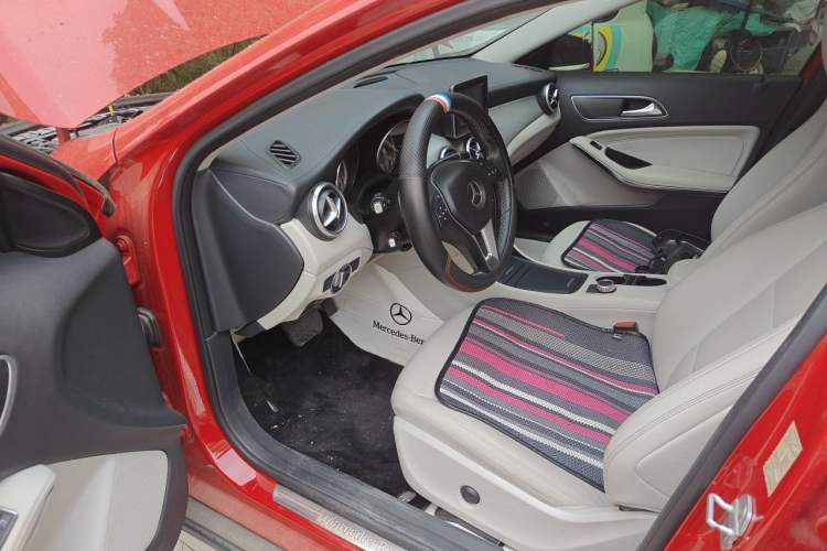 Used Mercedes-Benz GLA 2015 GLA 200 Fashion Model Driver Seat
