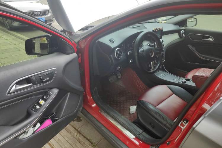 Used Mercedes-Benz GLA 2015 GLA 200 Driver Seat
