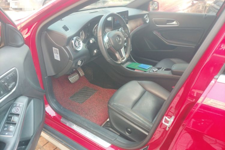 Used Mercedes-Benz GLA 2015 GLA 260 4MATIC Driver Seat