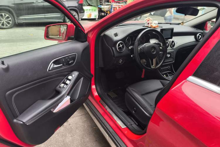 Used Mercedes-Benz GLA 2015 GLA 200 Fashion Model Driver Seat