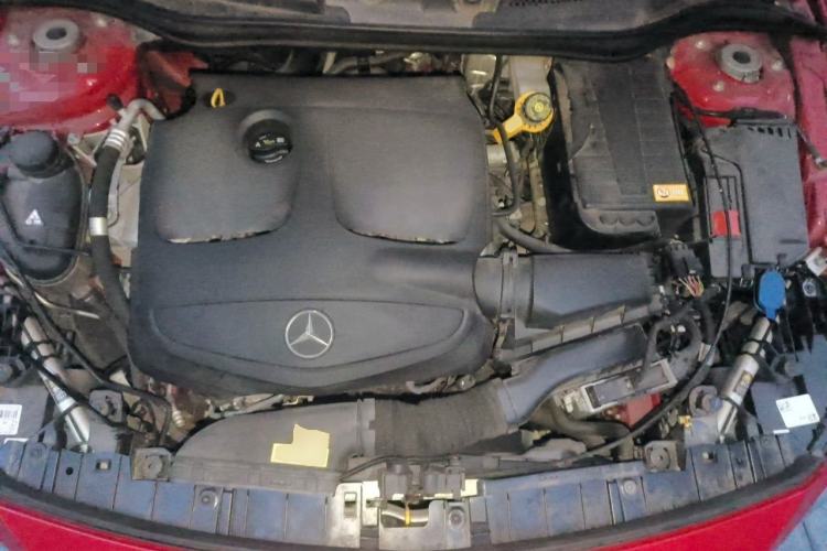 Used Mercedes-Benz GLA 2015 GLA 220 4MATIC Luxury Model Engine Bay