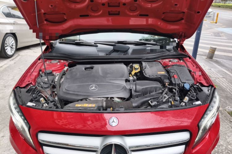 Used Mercedes-Benz GLA 2015 GLA 200 Fashion Model Engine Bay