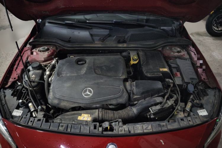 Used Mercedes-Benz GLA 2015 GLA 200 Fashion Model Engine Bay