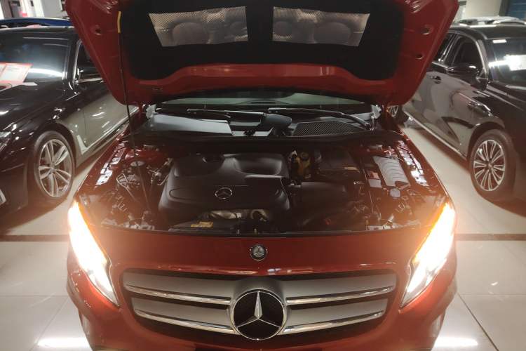 Used Mercedes-Benz GLA 2015 GLA 200 Fashion Model Engine Bay