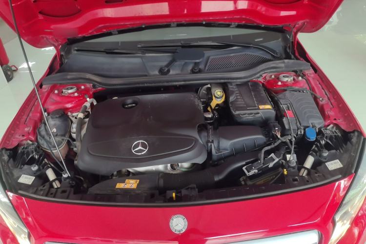 Used Mercedes-Benz GLA 2015 GLA 200 Sport Edition Engine Bay