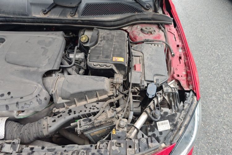 Used Mercedes-Benz GLA 2015 GLA 200 Sport Edition Engine Bay Left