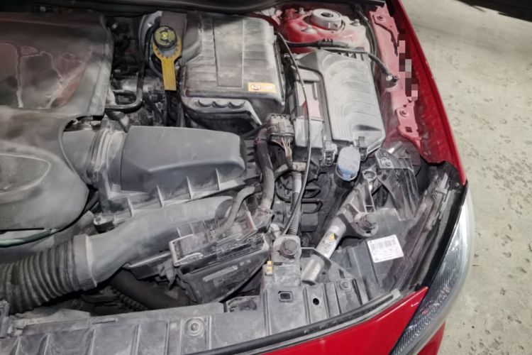 Used Mercedes-Benz GLA 2015 GLA 200 Sport Edition Engine Bay Left