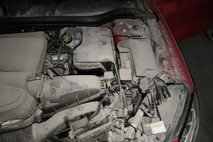Used Mercedes-Benz GLA 2015 GLA 200 Fashion Model Engine Bay Left