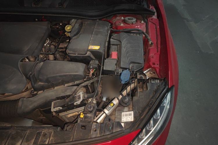 Used Mercedes-Benz GLA 2015 GLA 220 4MATIC Fashion Model Engine Bay Left