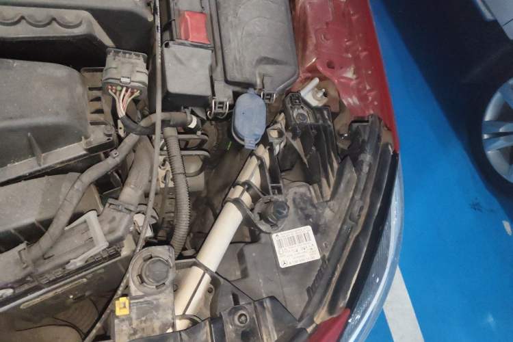Used Mercedes-Benz GLA 2015 GLA 200 Sport Edition Engine Bay Left