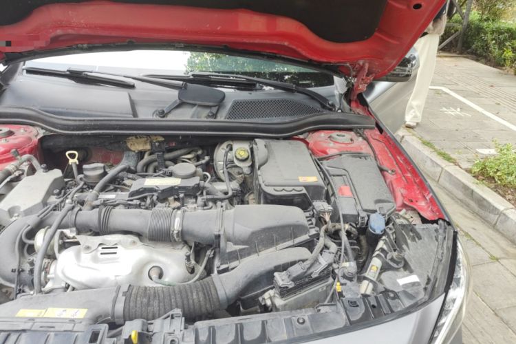 Used Mercedes-Benz GLA 2015 GLA 200 Engine Bay Left