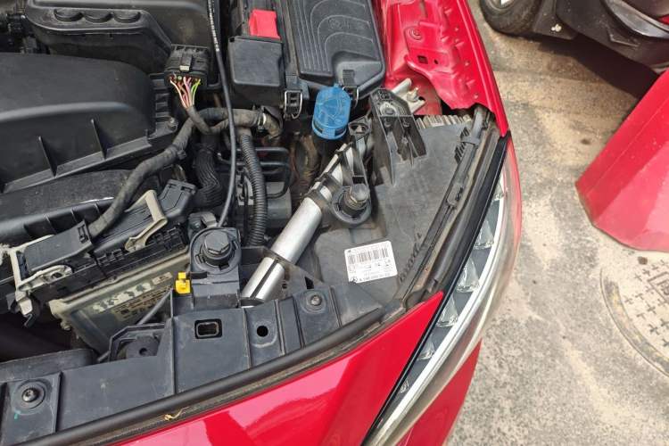 Used Mercedes-Benz GLA 2015 GLA 200 Sport Edition Engine Bay Left