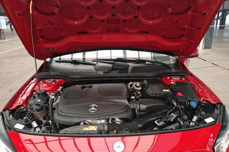 Used Mercedes-Benz GLA 2015 GLA 200 Sport Edition Engine Bay