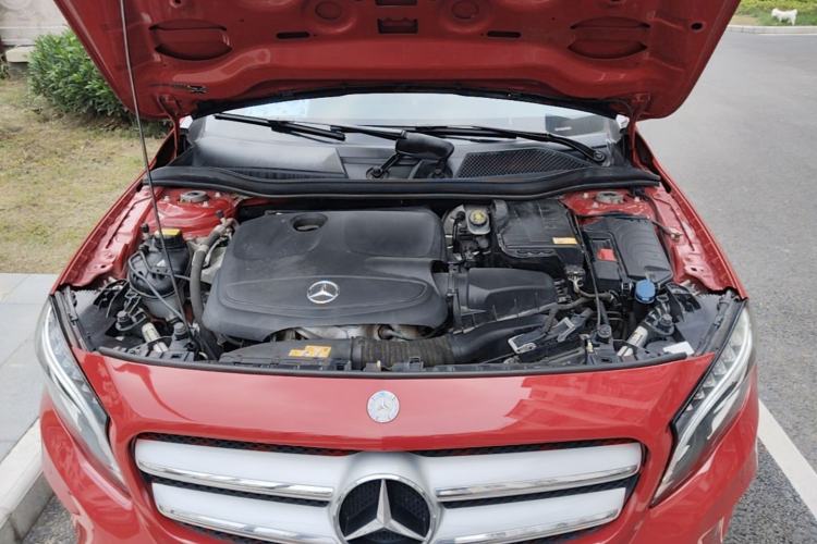 Used Mercedes-Benz GLA 2015 GLA 200 Fashion Model Engine Bay