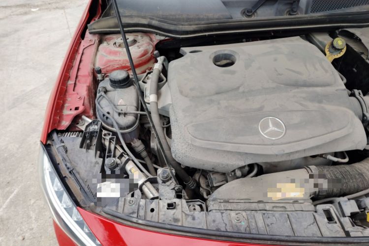 Used Mercedes-Benz GLA 2015 GLA 220 4MATIC Fashion Model Engine Bay Right