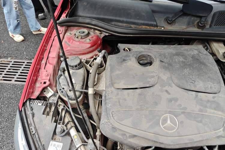 Used Mercedes-Benz GLA 2015 GLA 200 Fashion Model Engine Bay Right