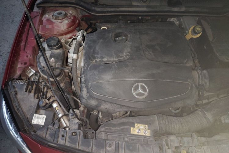 Used Mercedes-Benz GLA 2015 GLA 200 Fashion Model Engine Bay Right