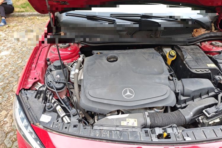 Used Mercedes-Benz GLA 2015 GLA 220 4MATIC Fashion Model Engine Bay Right