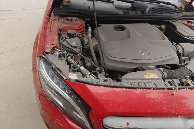Used Mercedes-Benz GLA 2015 GLA 200 Fashion Model Engine Bay Right