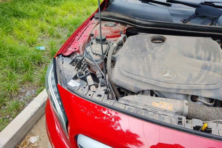 Used Mercedes-Benz GLA 2015 GLA 220 4MATIC Fashion Model Engine Bay Right