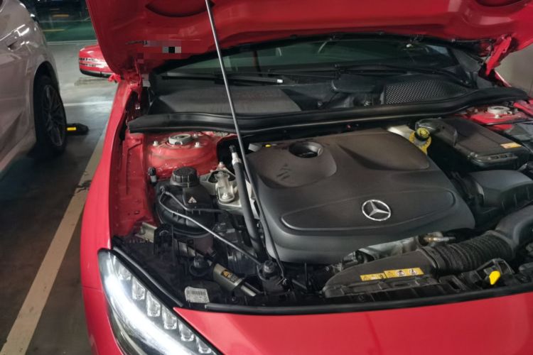 Used Mercedes-Benz GLA 2015 GLA 260 4MATIC Engine Bay Right