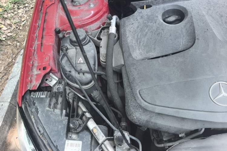 Used Mercedes-Benz GLA 2015 GLA 260 4MATIC Engine Bay Right