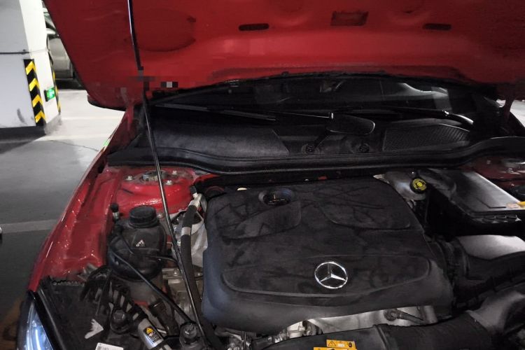 Used Mercedes-Benz GLA 2015 GLA 200 Fashion Model Engine Bay Right