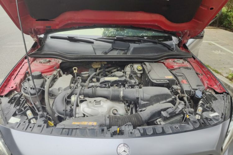 Used Mercedes-Benz GLA 2015 GLA 200 Engine Bay