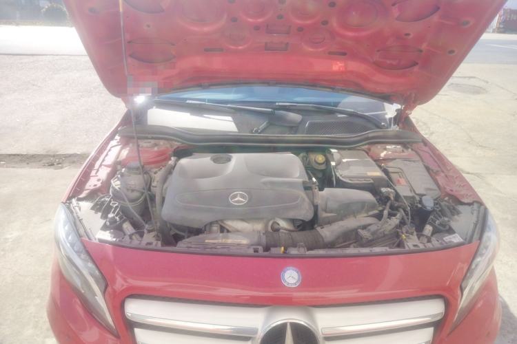 Used Mercedes-Benz GLA 2015 GLA 260 4MATIC Engine Bay
