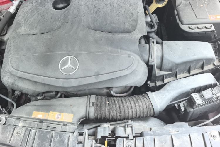 Used Mercedes-Benz GLA 2015 GLA 260 4MATIC Engine Bay