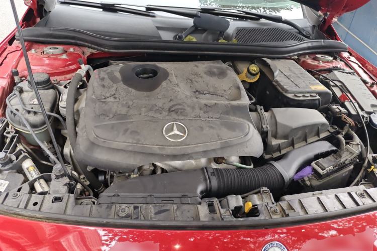 Used Mercedes-Benz GLA 2015 GLA 200 Engine Bay