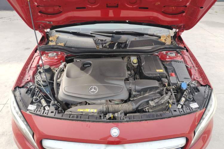 Used Mercedes-Benz GLA 2015 GLA 200 Engine Bay