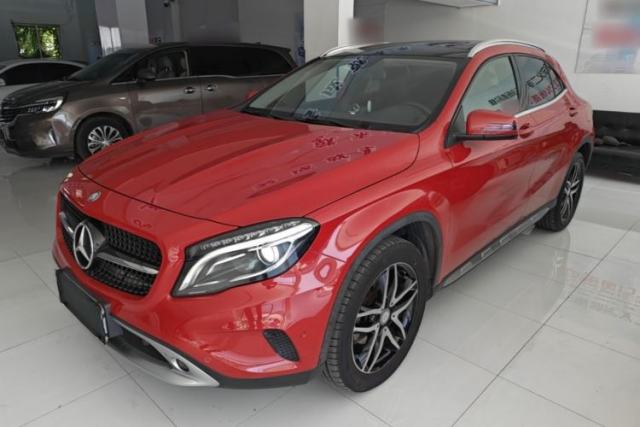Używany Mercedes-Benz GLA 2015 GLA 220 4MATIC Fashion Model