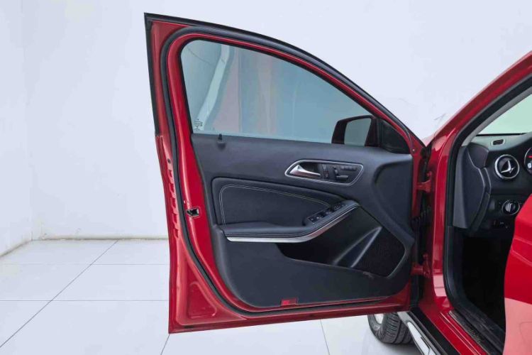 Used Mercedes-Benz GLA 2015 GLA 200 Sport Edition Exterior 3