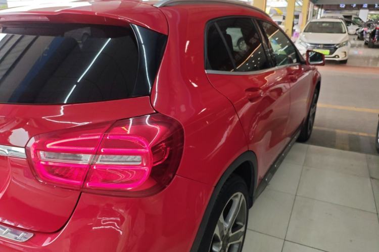 Used Mercedes-Benz GLA 2015 GLA 220 4MATIC Luxury Model Exterior 6