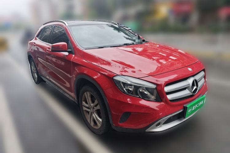 Used Mercedes-Benz GLA 2015 GLA 200 Sport Edition Front Right 45 Deg